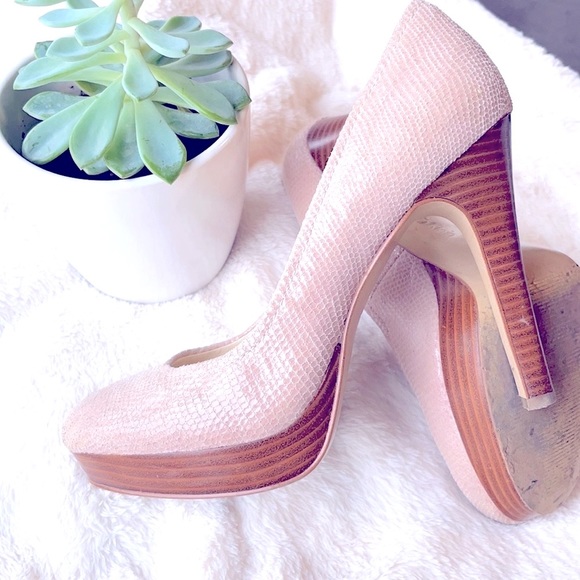 CALVIN KLEIN | Heels - Picture 1 of 5